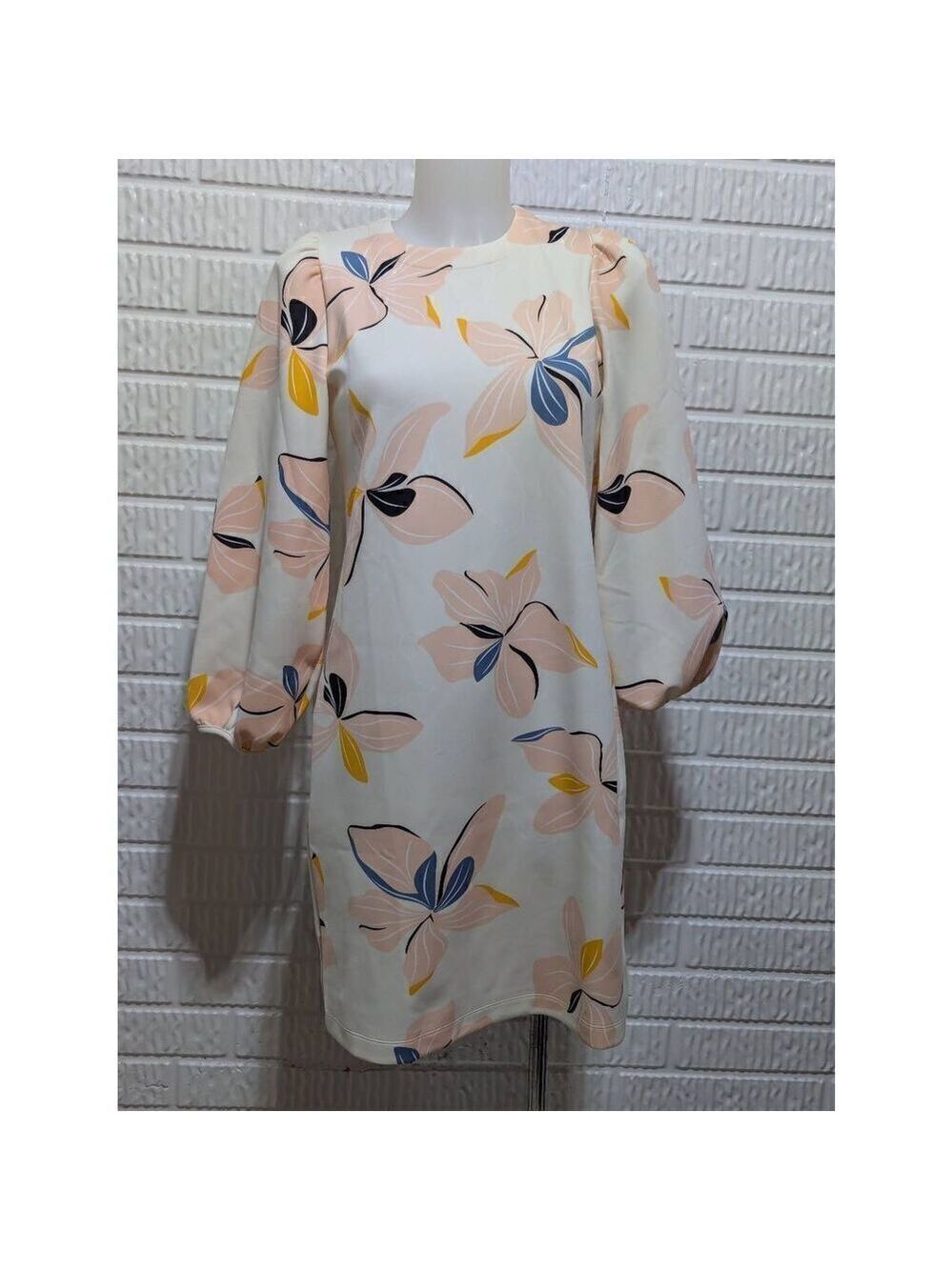 O.T.G. On The Go Women's White & Pink Crewneck Balloon Sleeve Soft Polyester Dre